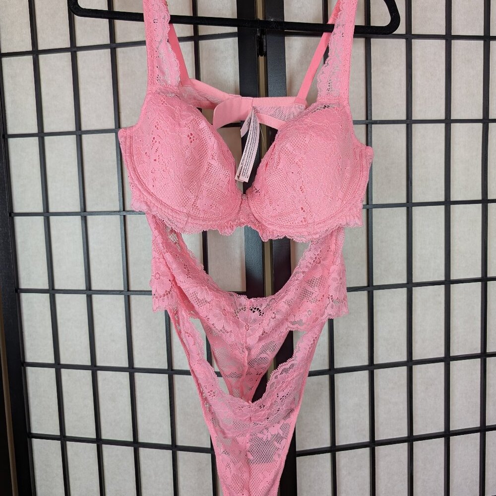 Victoria's Secret Dare to Dream Lace Uplift Balconette Teddy